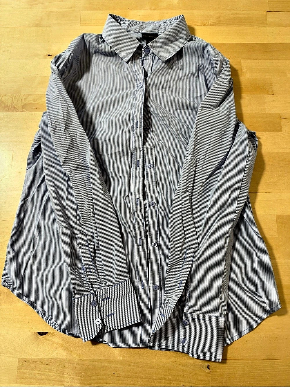 Worthington Striped Button Down in Blue & White Size Medium